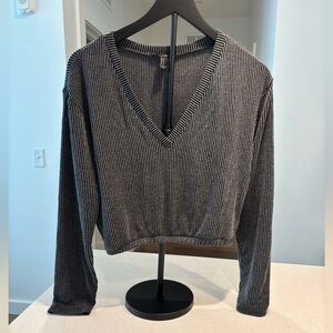 Forever 21 Black and Gray Striped V-Neck Long Sleeve Crop Top, Size M